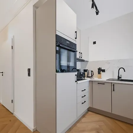 Malu - Premium Im Zentrum - Klima - 24h Check-in - Smart Tv - Saniert Und Modern *
