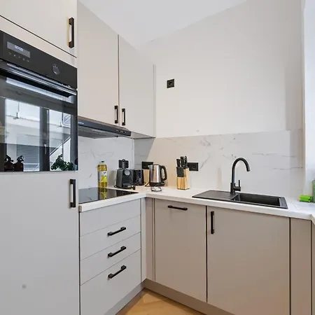 Malu - Premium Im Zentrum - Klima - 24h Check-in - Smart Tv - Saniert Und Modern Apartment Ludwigsburg